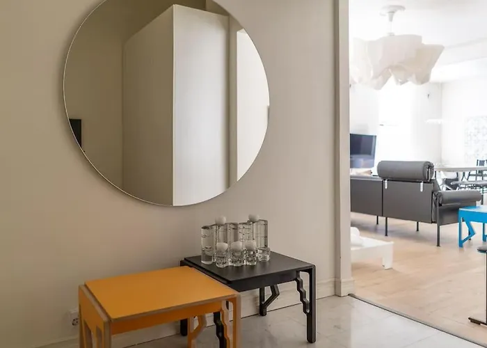 Stunning Downtown Retreat *